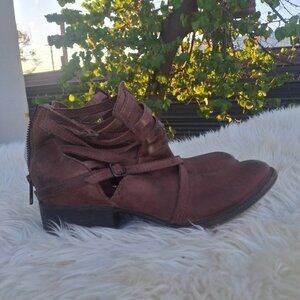 FREEBIRD SIZE 8